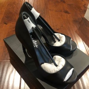 Charles by charles david  Chess black leather 6M